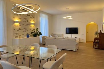 Main photo about Apartment Ref.AF042 for seasonal-rent located in Forte dei Marmi