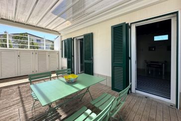 Main photo about Apartment Ref.AF050 for seasonal-rent located in Forte dei Marmi