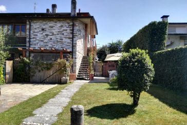 Main photo about Apartment Ref.AF420 for seasonal-rent located in Forte dei Marmi