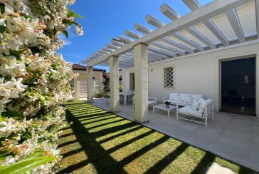 Main photo about Semi-Detached House Ref.AF005 for seasonal-rent located in Forte dei Marmi