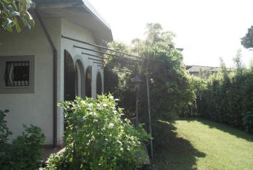 Main photo about Single House Ref.AF282 for seasonal-rent located in Forte dei Marmi