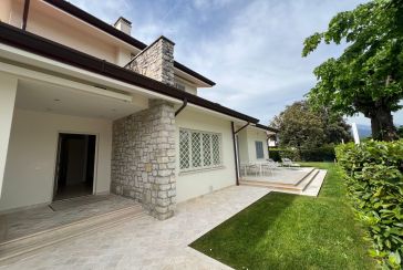 Main photo about Villa Ref.AF080 for seasonal-rent located in Forte dei Marmi