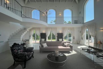 Main photo about Villa Ref.AF082 for seasonal-rent located in Forte dei Marmi