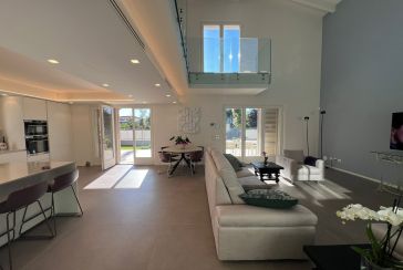 Main photo about Villa Ref.AF083 for seasonal-rent located in Forte dei Marmi