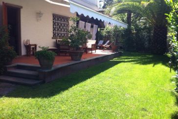 Main photo about Villa Ref.AF089 for seasonal-rent located in Forte dei Marmi