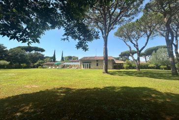 Foto Villa Rif.AF127 in affitto-stagionale situato a Marina di Pietrasanta