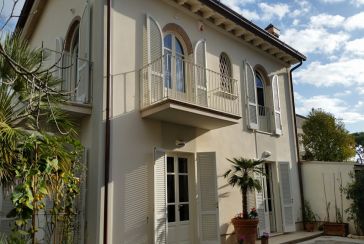 Main photo about Villa Ref.AF355 for seasonal-rent located in Forte dei Marmi