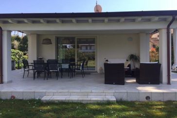 Main photo about Villa Ref.AF454 for seasonal-rent located in Forte dei Marmi