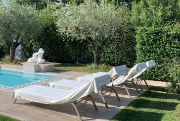 Foto Villa con Piscina Rif.AF018 in affitto-stagionale situato a Forte dei Marmi