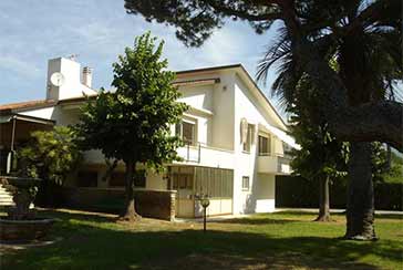 Main photo about Villa Ref.AF185 for seasonal-rent located in Cinquale