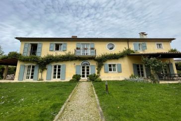 Main photo about Villa with swimming pool Ref.AF399 for seasonal-rent located in Forte dei Marmi