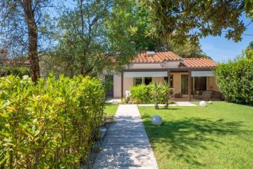 Foto Casa Bifamiliare Rif.F351 in vendita situato a Forte dei Marmi