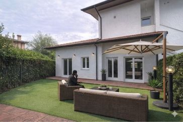 Main photo about Semi-Detached House Ref.F995 for sale located in Forte dei Marmi