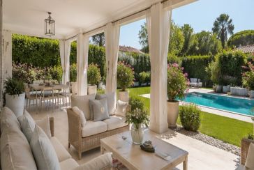 Foto Villa con Piscina Rif.F347 in vendita situato a Forte dei Marmi