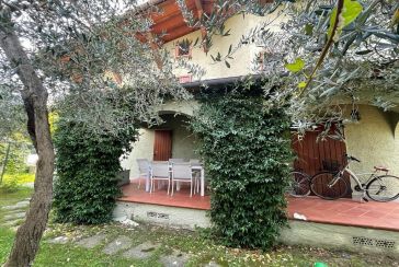 Foto Villa Rif.F344 in vendita situato a Forte dei Marmi